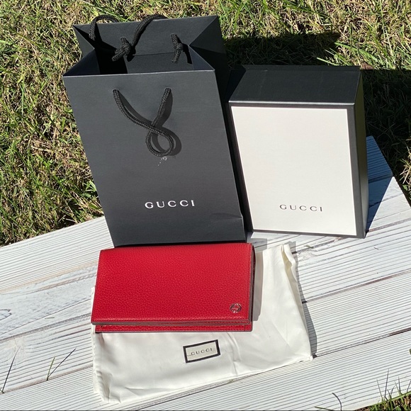 Gucci Handbags - Red Gucci Wallet on Chain